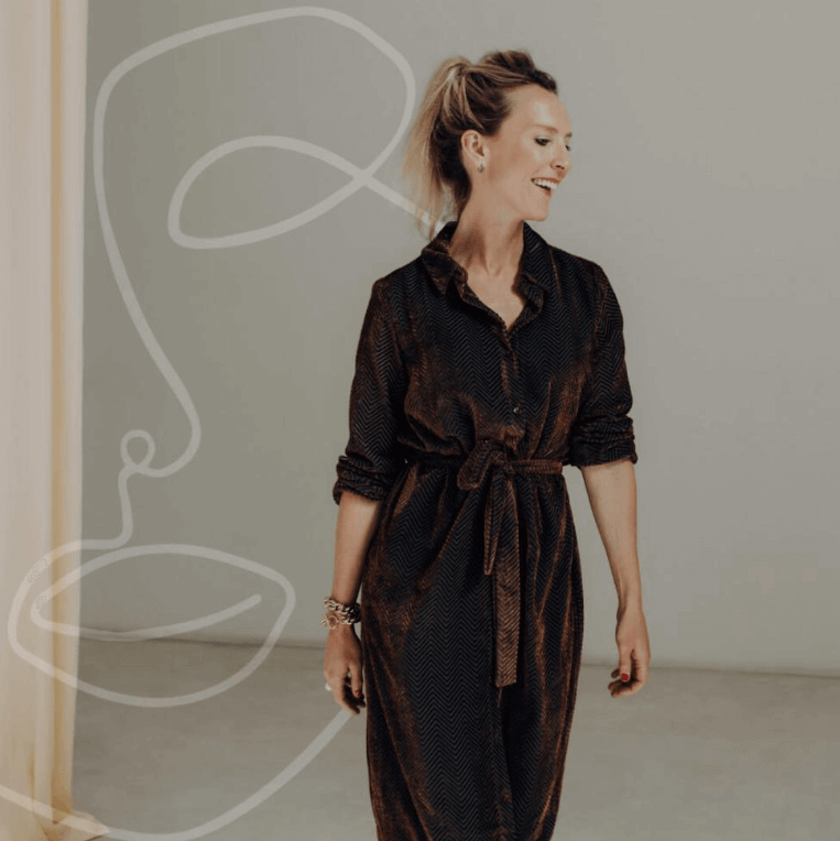 Amandine de paepe inspiring woman of the month xandres insentials