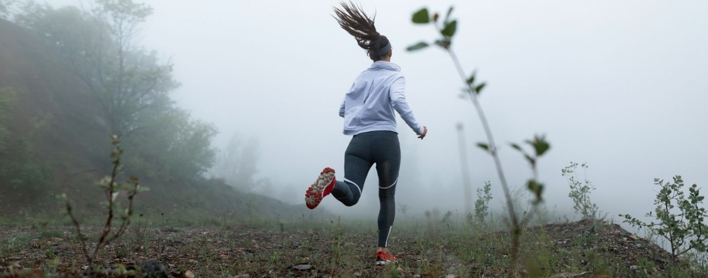 Vrouw aan het lopen